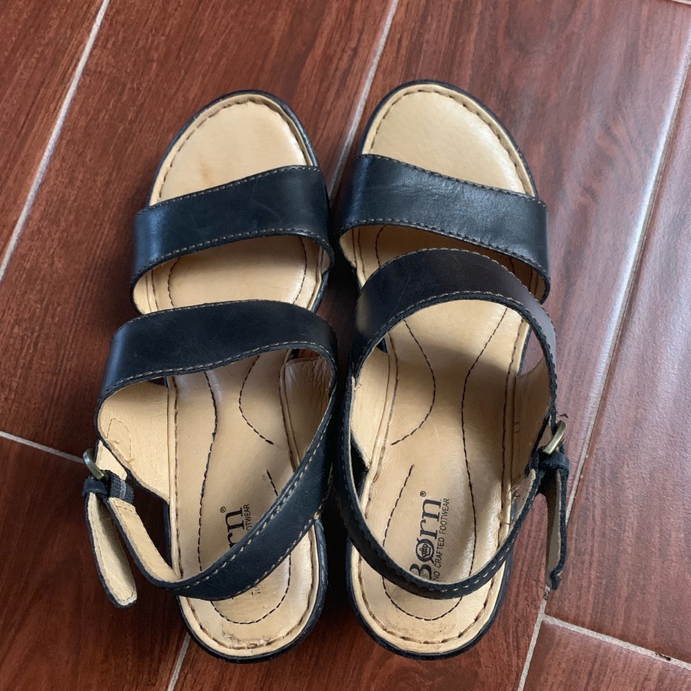 Born Black Wedges Size 7